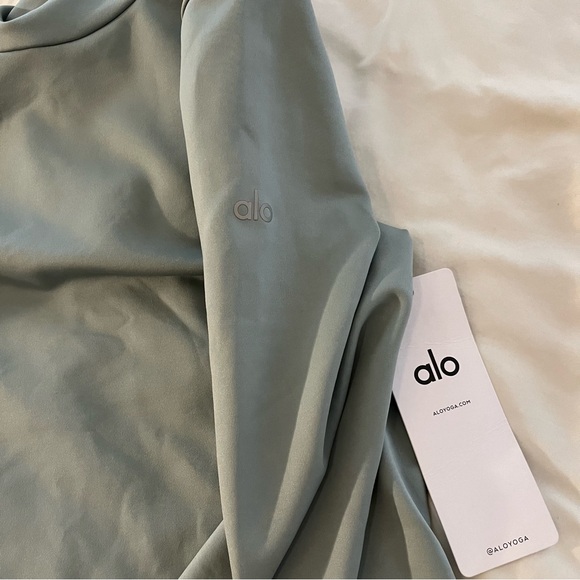 New Alo Warm Airlift Hooded Runner Size Small $98 - Picture 8 of 11